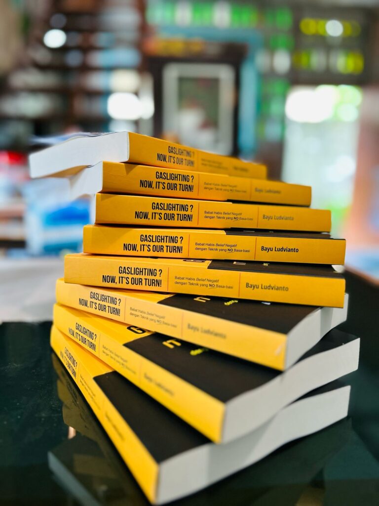 buku-gaslighting-bayu-ludvianto